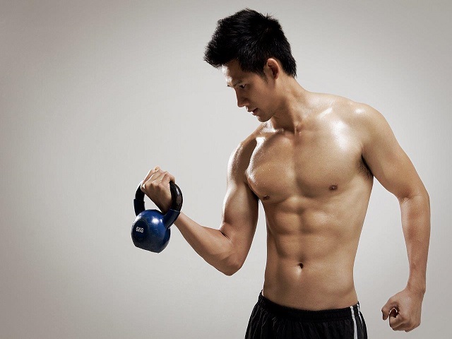 Nắm vững cách hít thở khi tập tạ vô cùng quan trọng Nắm vững cách hít thở khi tập tạ vô cùng quan trọng